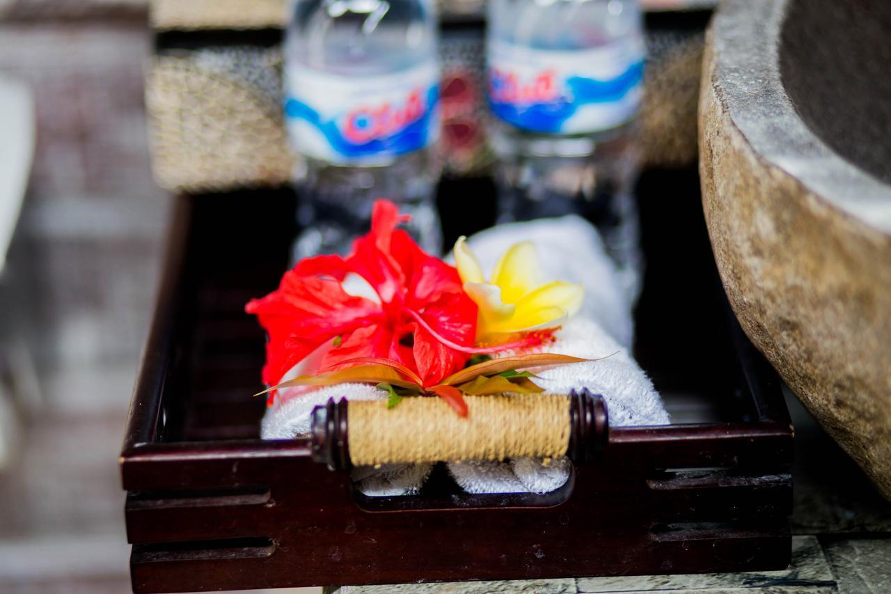 The Syron Huts Lembongan Hotel Exterior foto