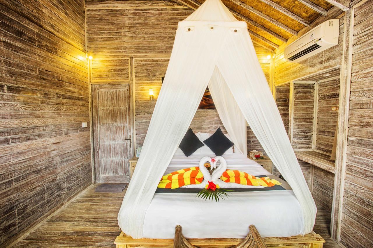The Syron Huts Lembongan Hotel Exterior foto